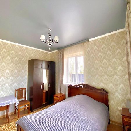 Serik & Geora Guesthouse Sevan Esterno foto